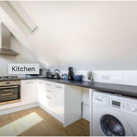 2-Bed Loft Apartment For 5Ppl With Private Parking Бекенхем Экстерьер фото